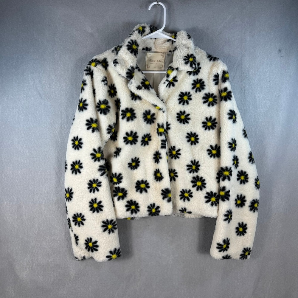 Altar'd State Womens Daisy Faux Fur Jacket Cream Black Floral BRJ0993-ATS M